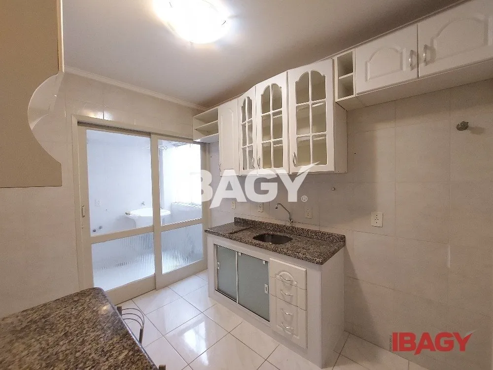 Apartamento com 2 dormitórios e cozinha com fogão a gás — photo 8