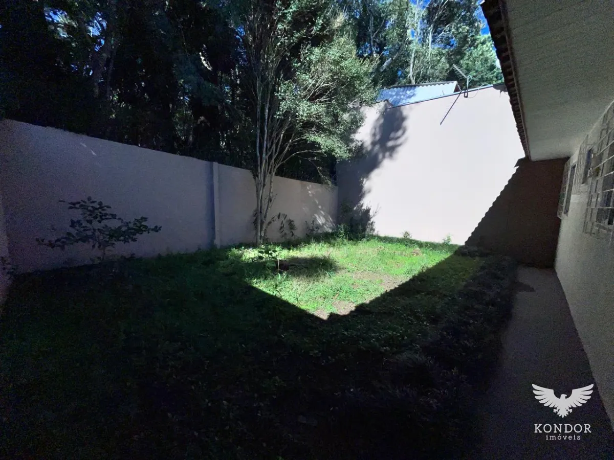 Wood or laminate floors in a 3-bedroom house, 90 m² — photo 16