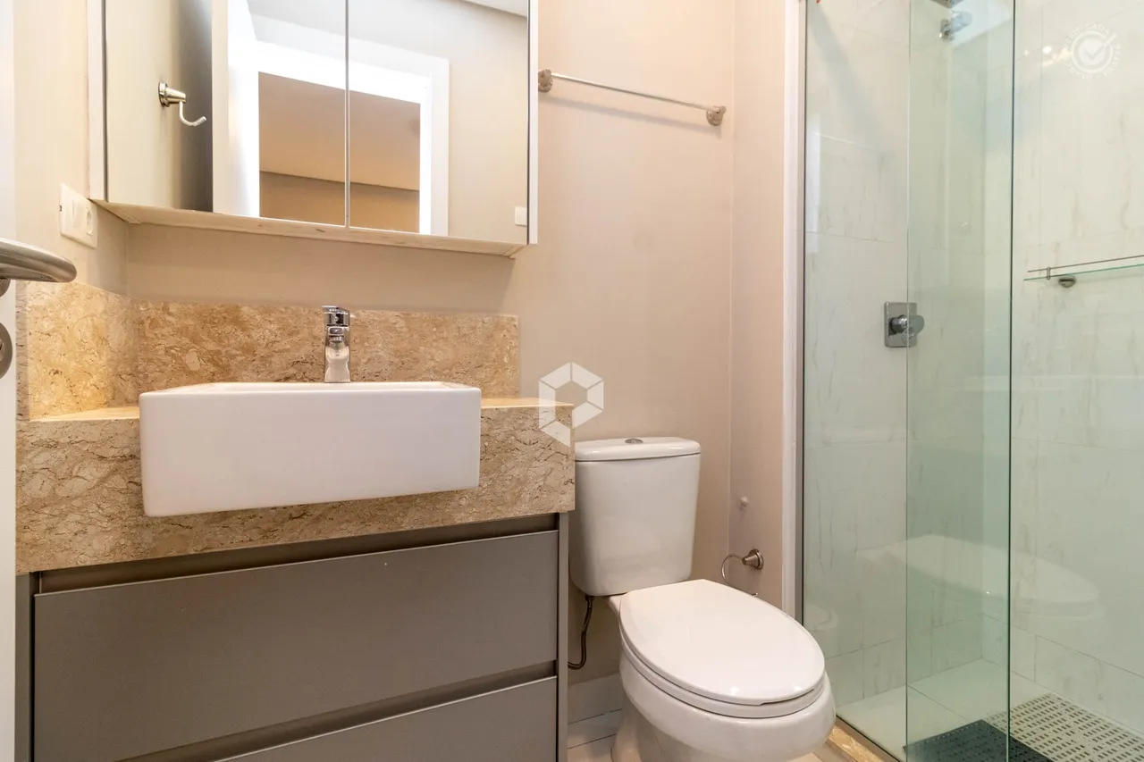 Furnished apartment with 3 bedrooms and 4 bathrooms — photo 19