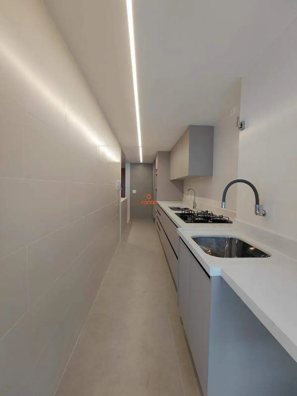 Apartment with 3 bedrooms, 2 bathrooms and enclosed balcony — photo 11