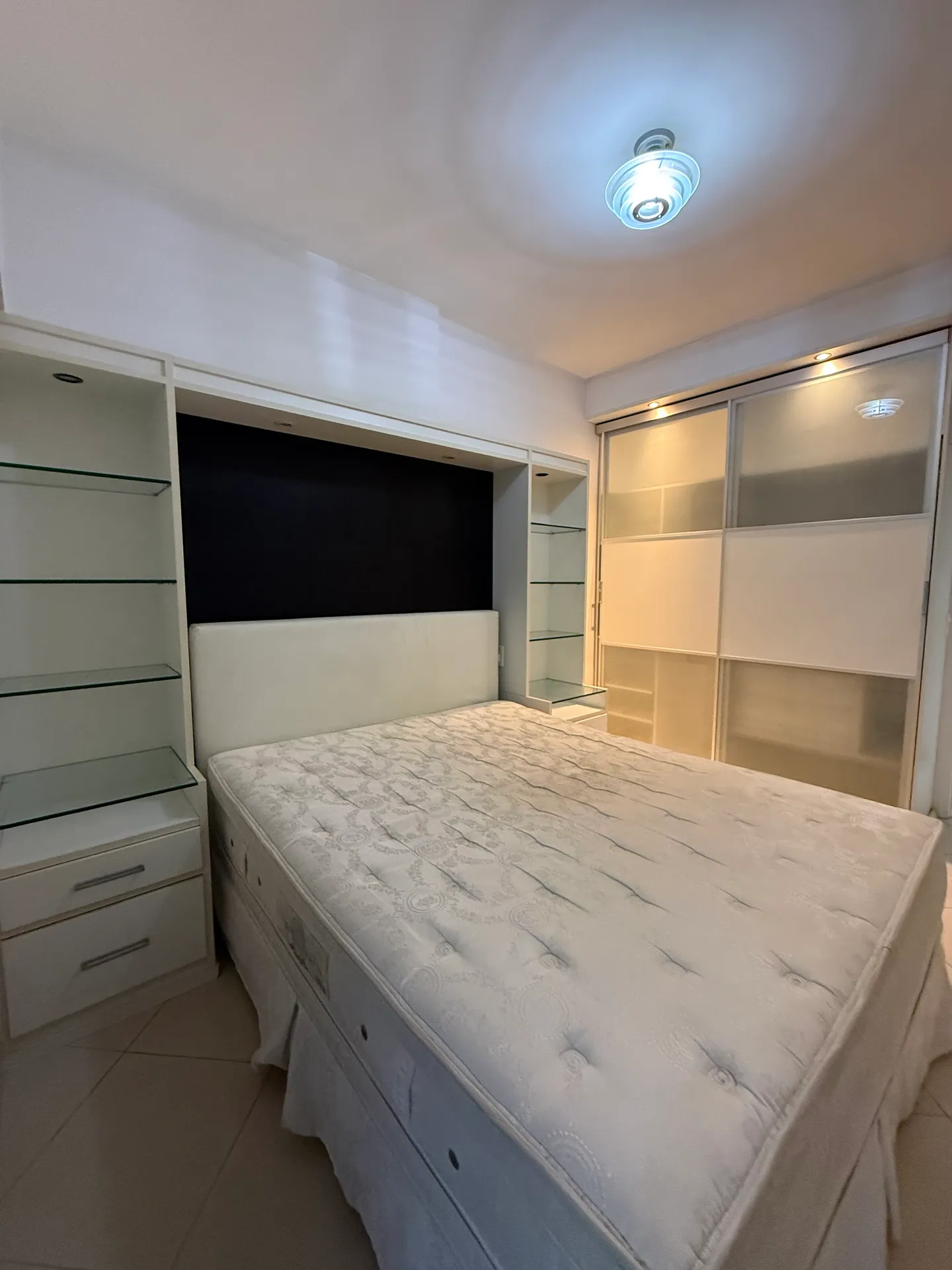 Floor-to-ceiling windows in a one-bedroom apartment, 62 m² — photo 9