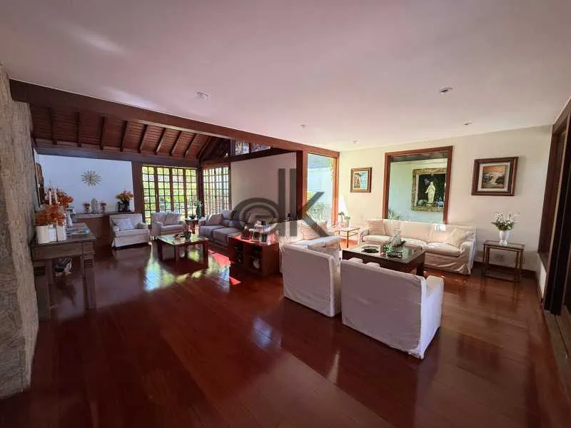 Casa com 5 dormitórios e pet permitido — photo 9