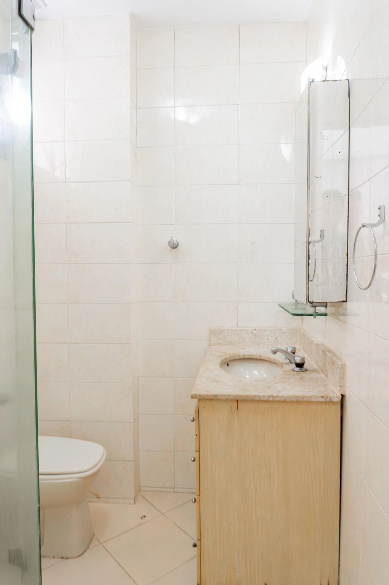 Apartamento sem mobília com 2 quartos e varanda — photo 12