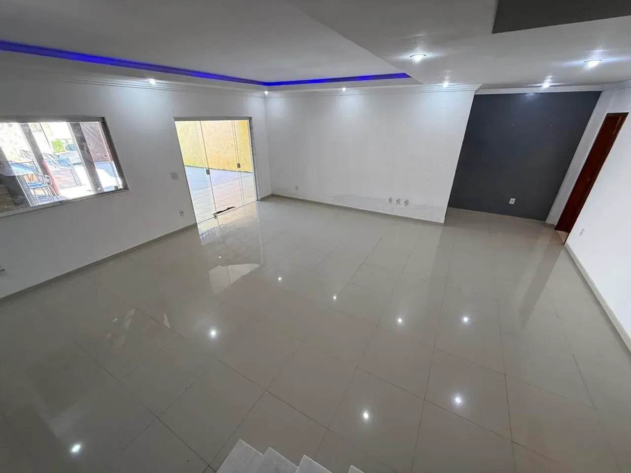 Duplex house with 4 bedrooms and 5 bathrooms — photo 9