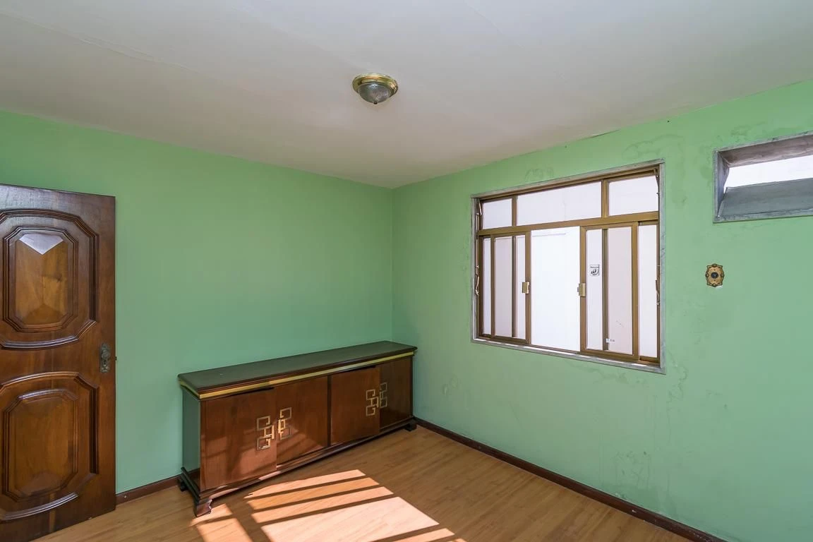 Casa sem mobília com 4 quartos e varanda — photo 49