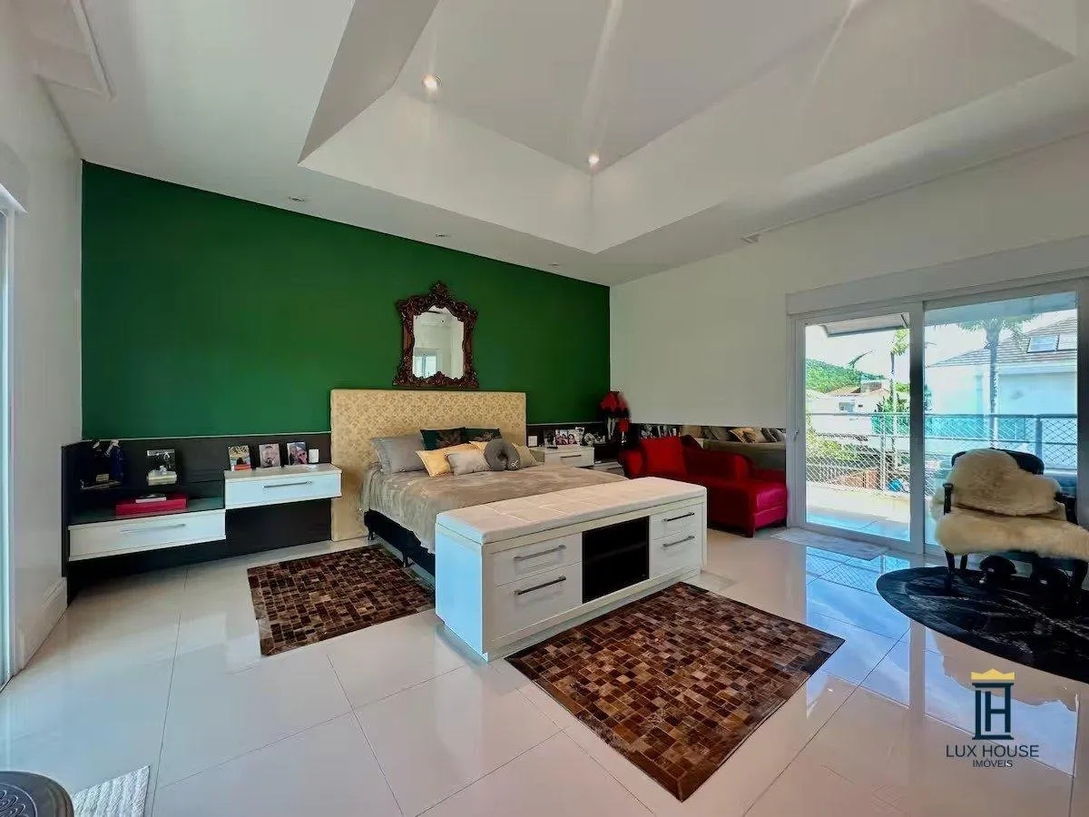 6-bedroom house with a bathtub in Florianópolis — photo 4