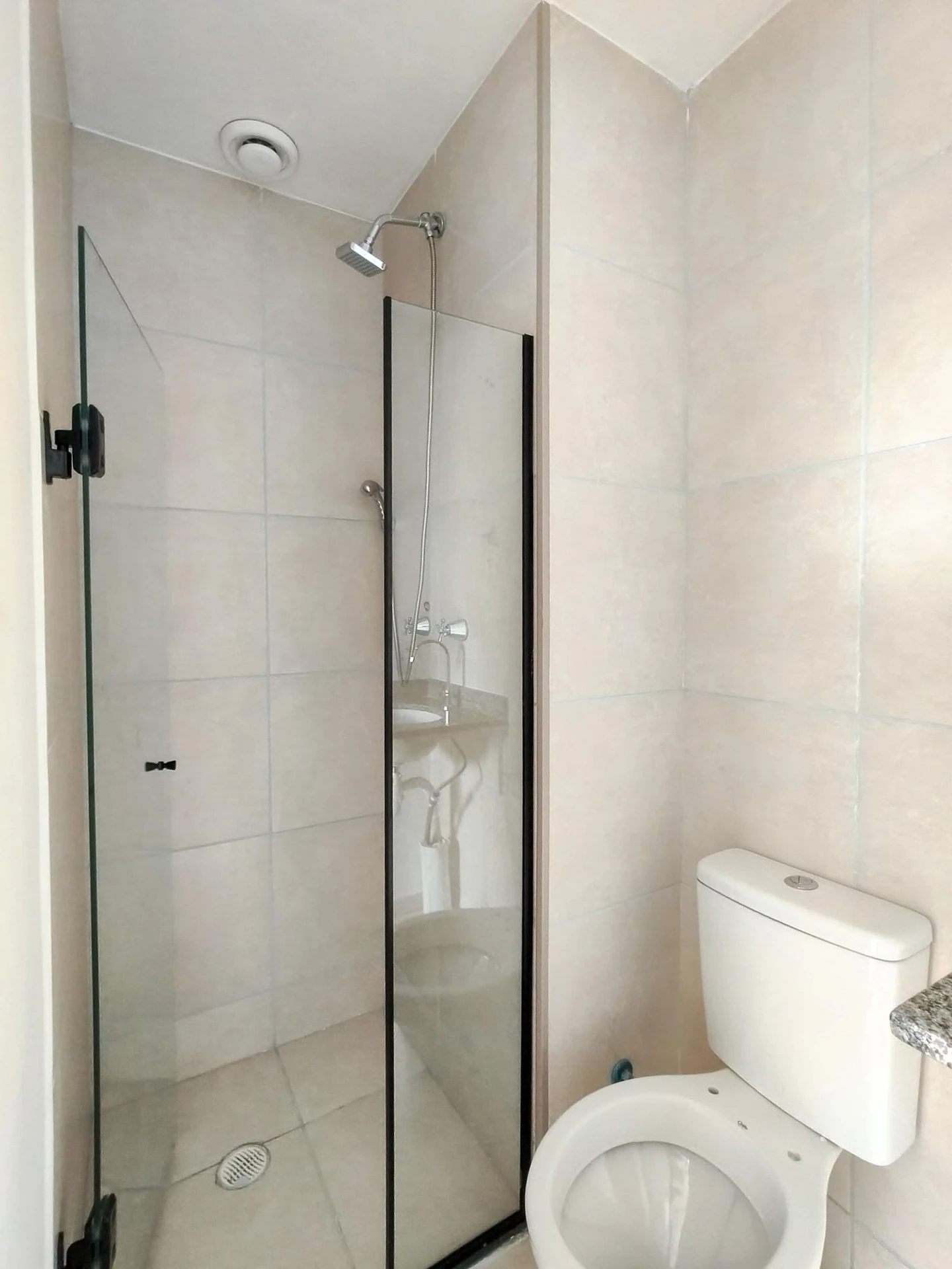 3-bedroom apartment with a water view in Rio de Janeiro — photo 26