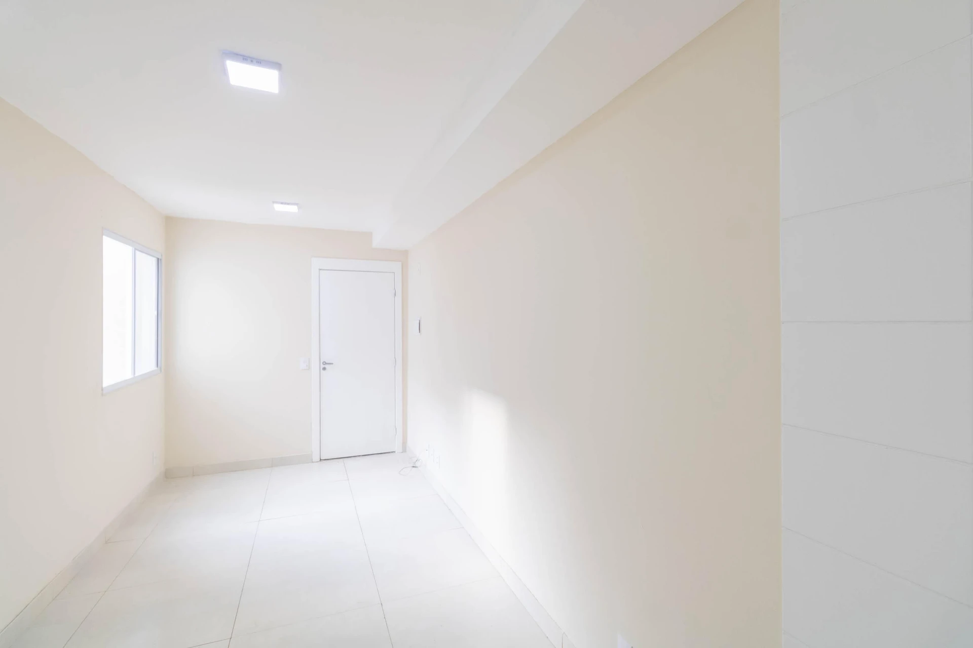 2-bedroom apartment with no parking included — photo 38