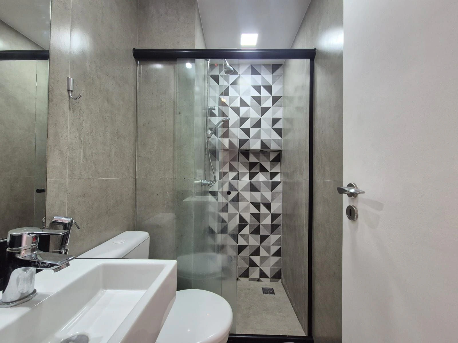 Квартира 74 м² з власним басейном та заскленим балконом — photo 13