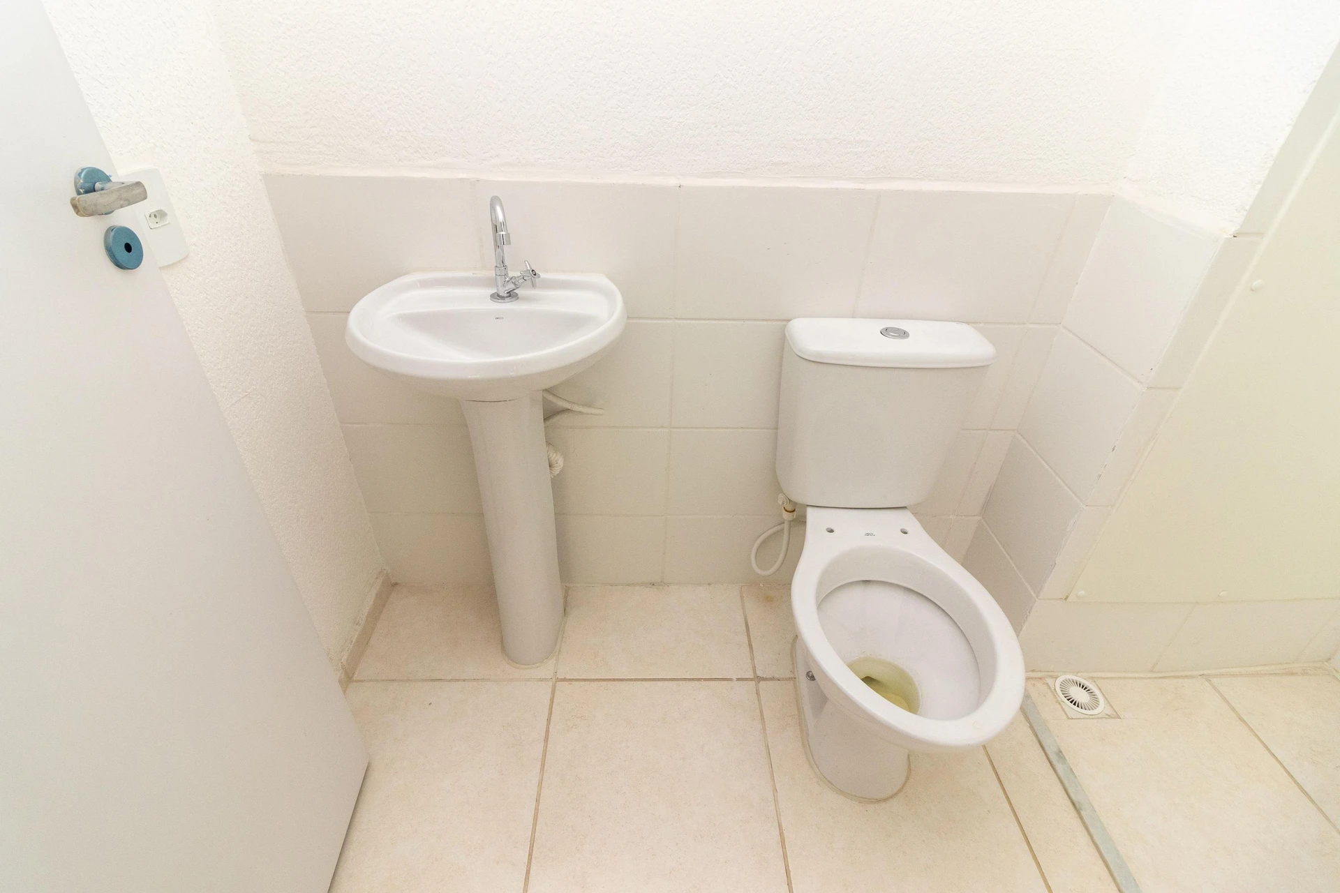 Apartamento com 2 quartos e piscina no condomínio — photo 23