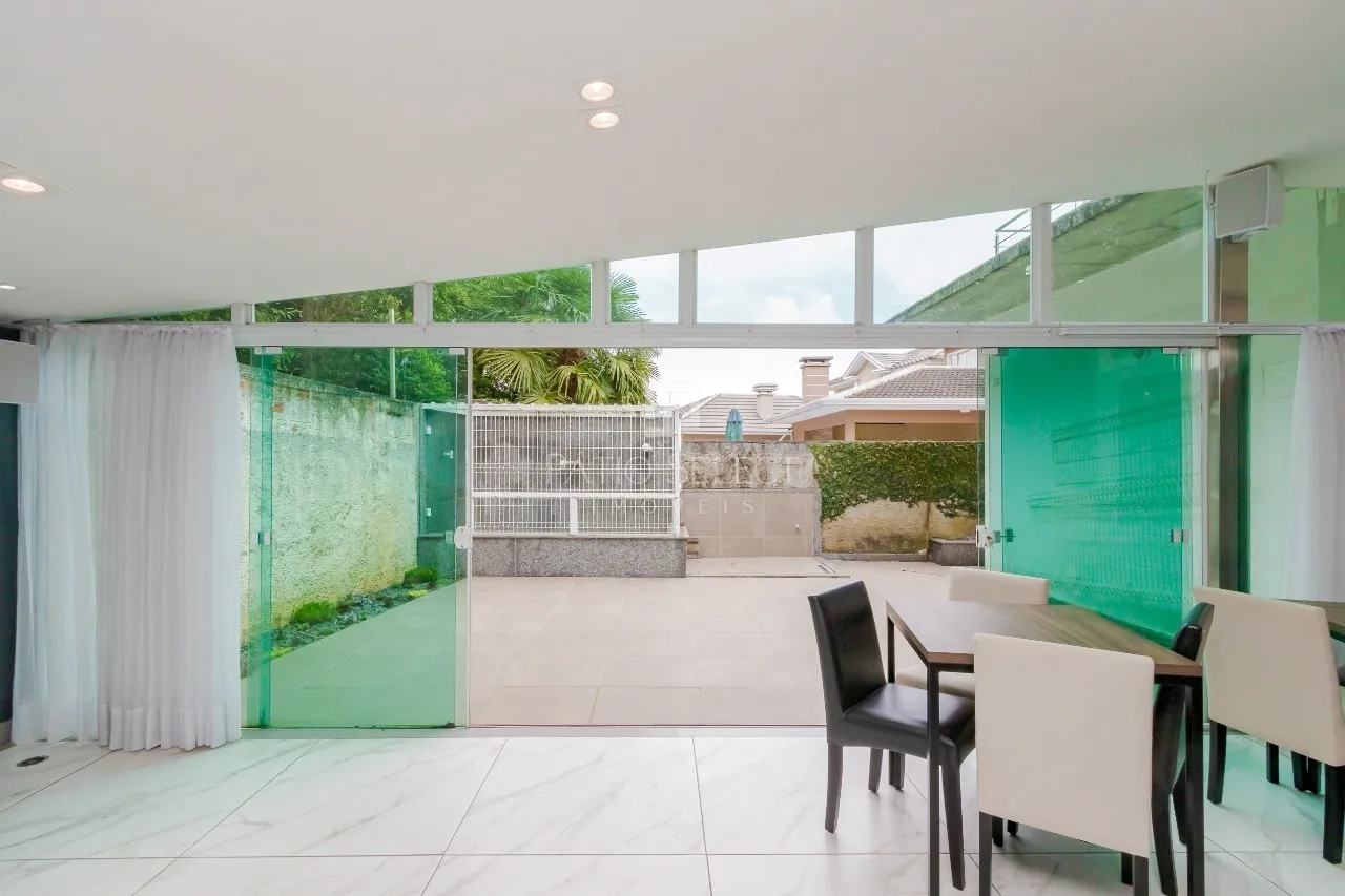 House with 5 bedrooms, 2 en-suites and private garden — photo 30