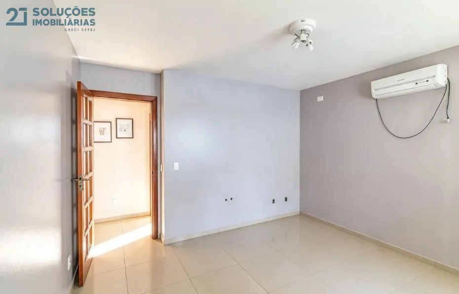 7-bedroom house with a bathtub in Florianópolis — photo 3