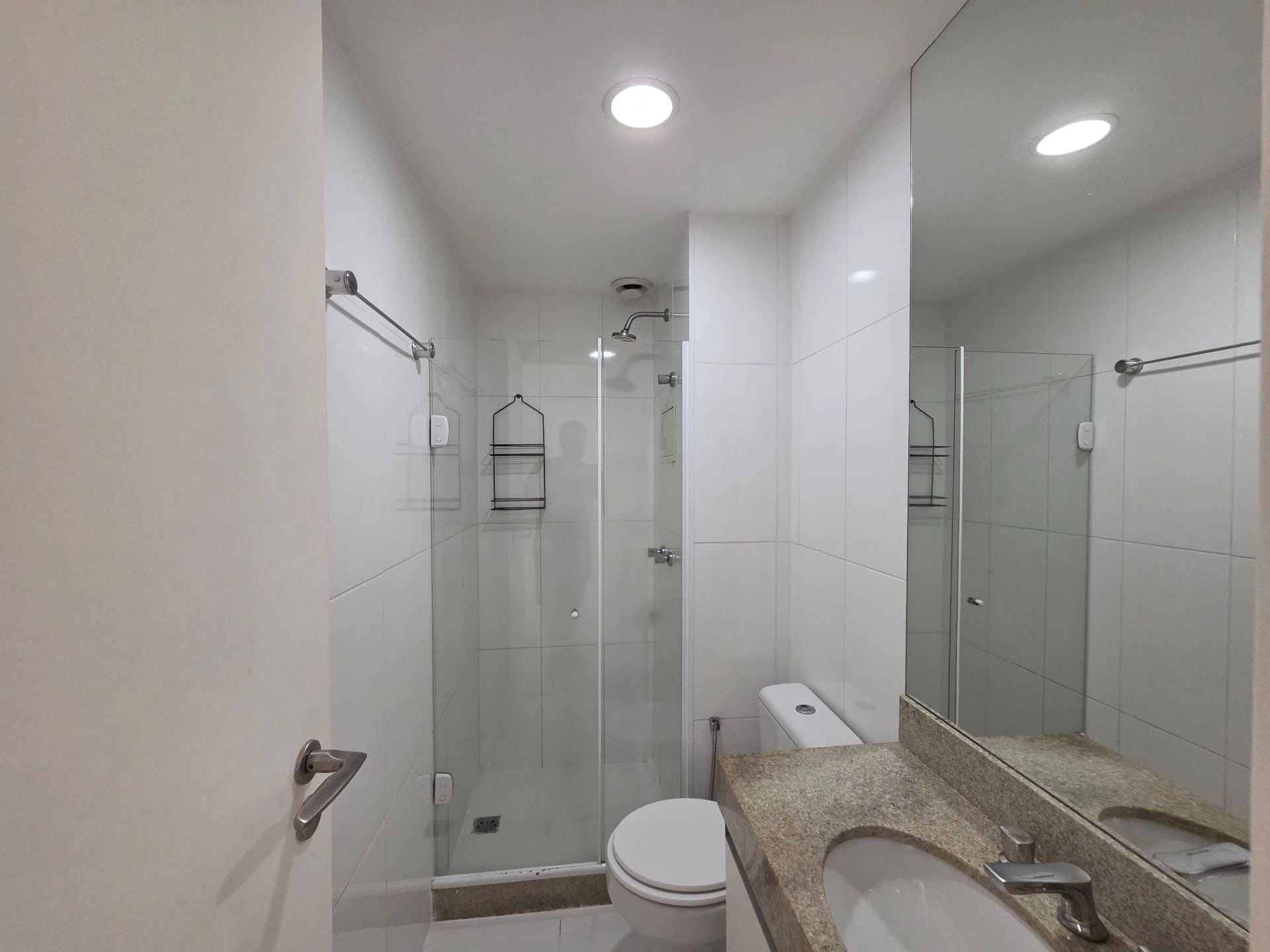 2-bedroom apartment with a mountain view in Rio de Janeiro — photo 9