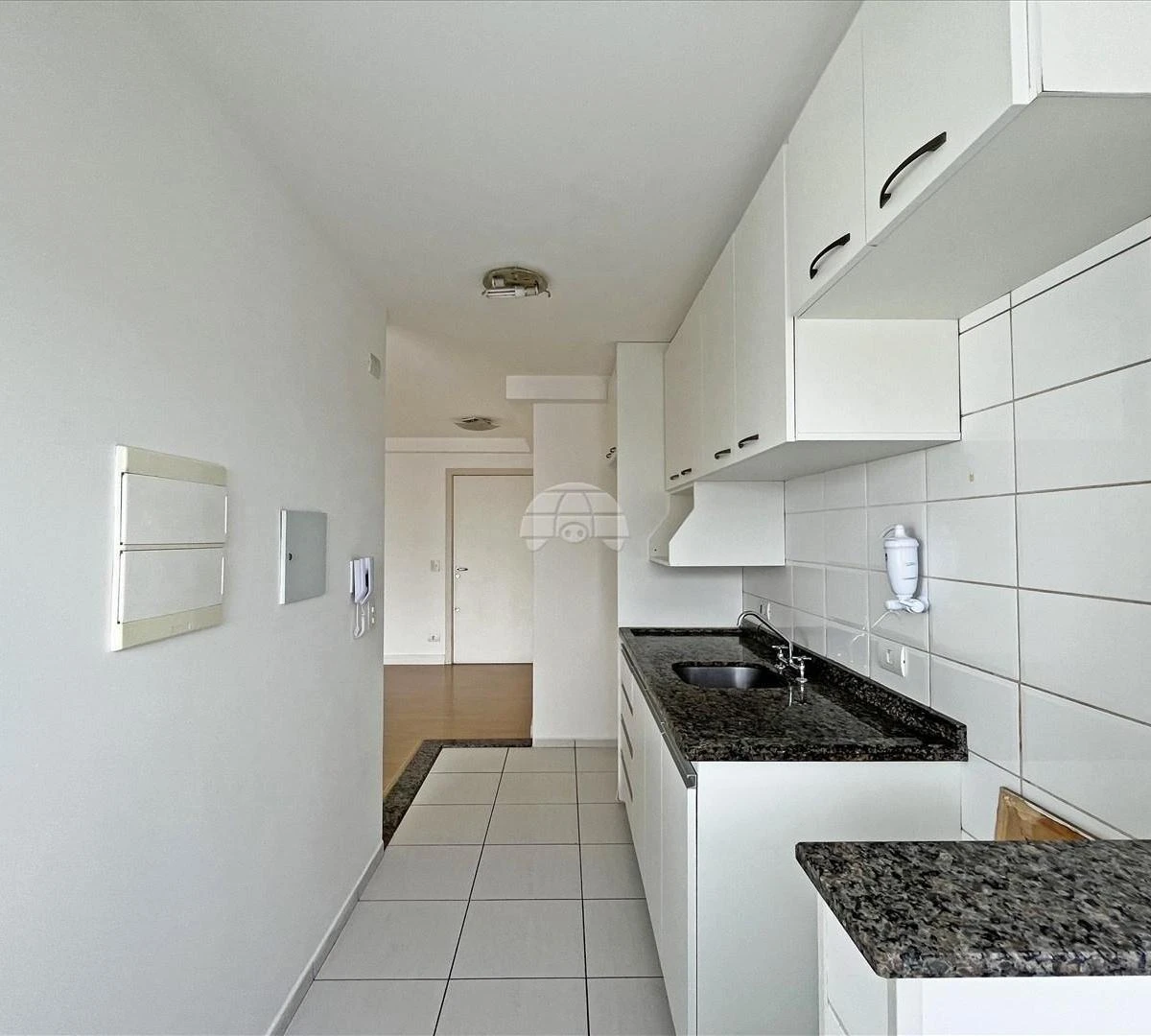 Furnished apartment, 70 m², with a grill on the balcony — photo 4