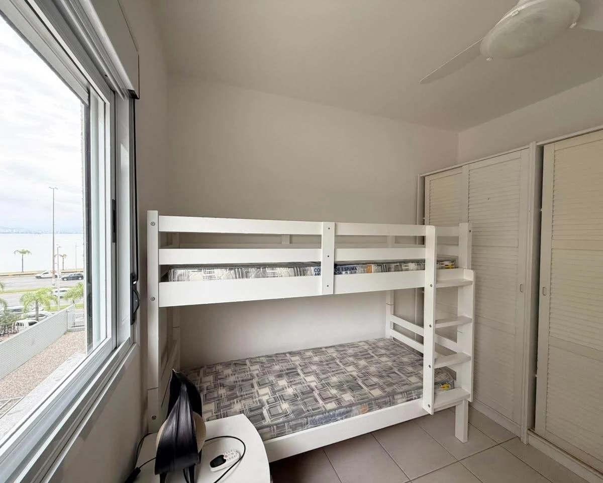 167 m² apartment with a dishwasher and a park view — photo 16