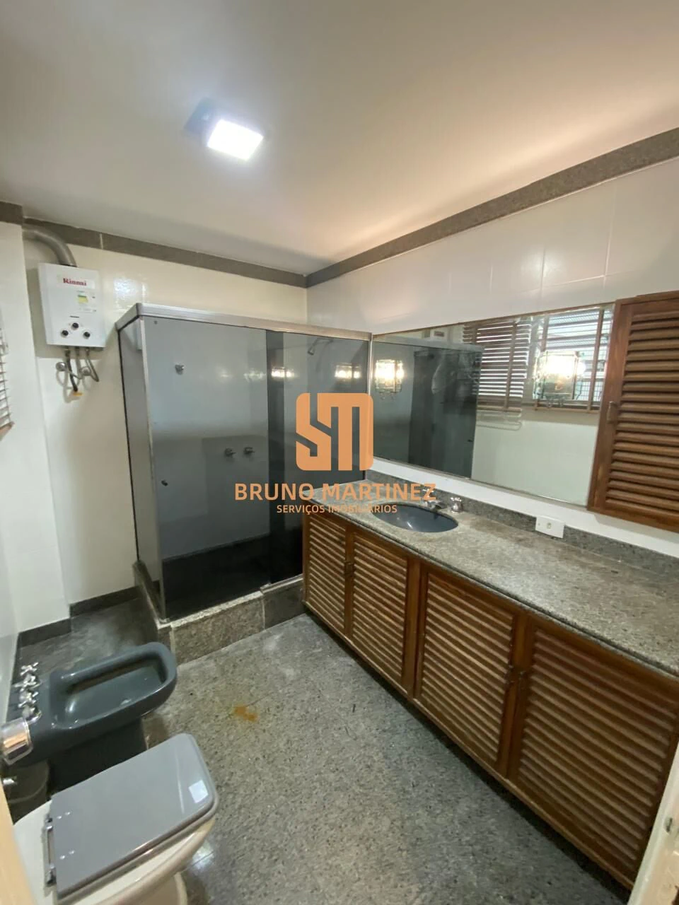 Apartamento sem mobília de 219 m² com 4 quartos e 5 banheiros — photo 8