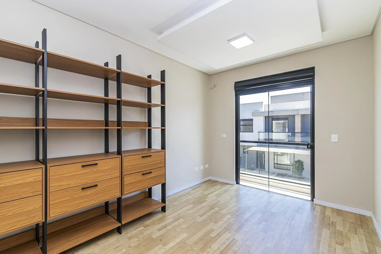 Casa, 92 m², con balcón cerrado con vidrio — photo 26