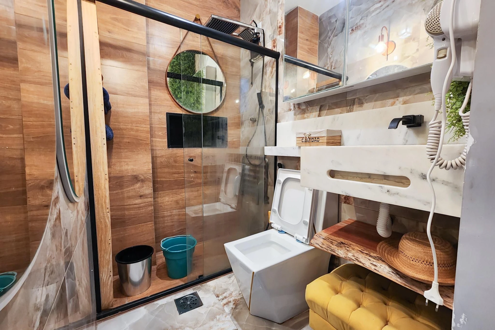 Estudio amueblado con 1 dormitorio y cocina abierta — photo 8