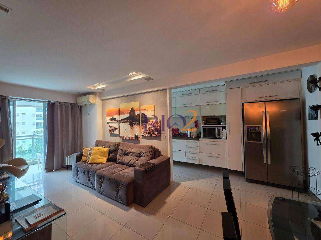 Furnished 77 m² apartment with enclosed glass balcony — photo 14