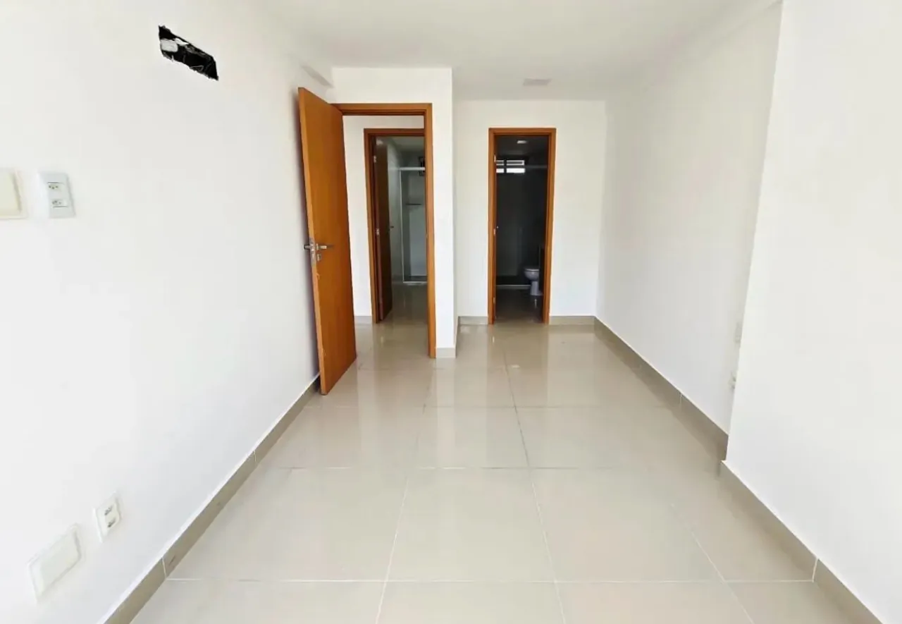 2-bedroom apartment in a building with a gym — photo 14