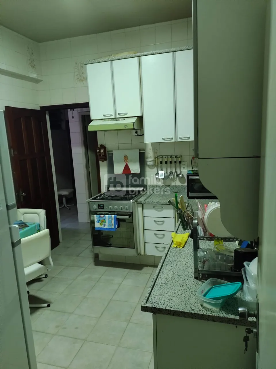 Furnished 3-bedroom apartment with 140 m² — photo 13