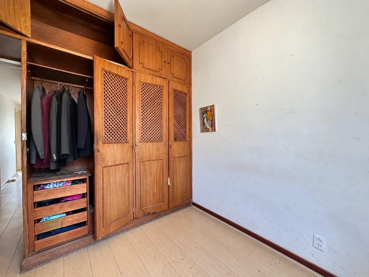 4-bedroom apartment with a mountain view — photo 17