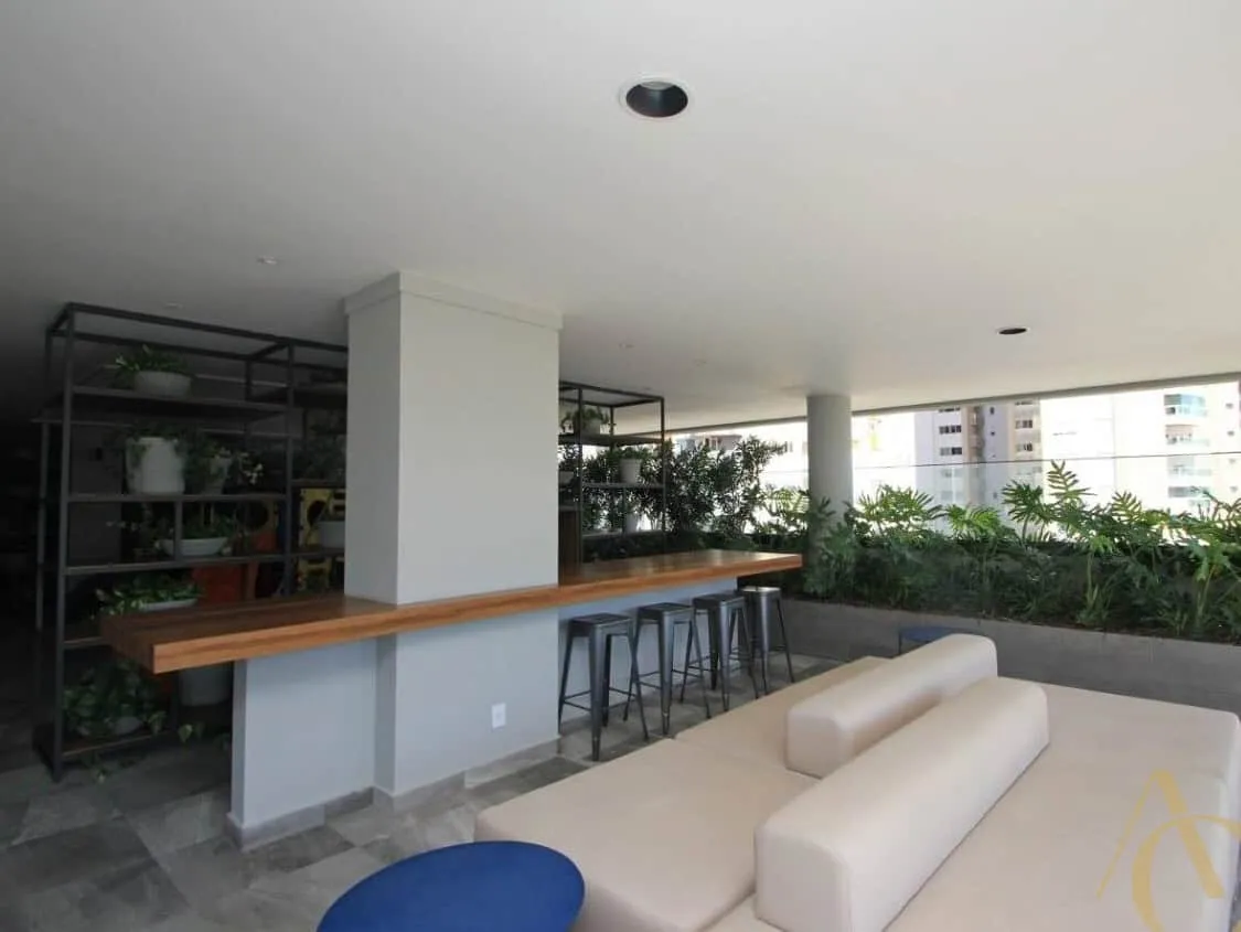 Furnished studio with integrated kitchen and 1 bathroom — photo 43