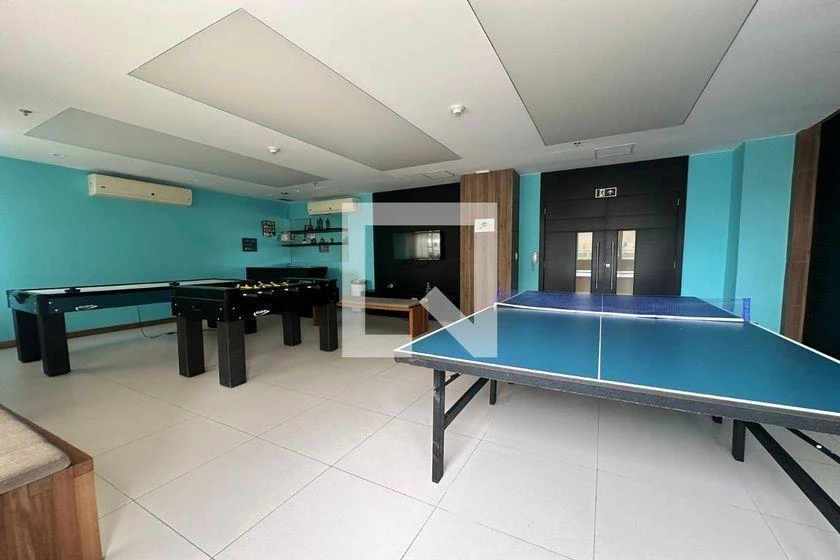 Furnished 2-bedroom apartment with balcony — photo 48
