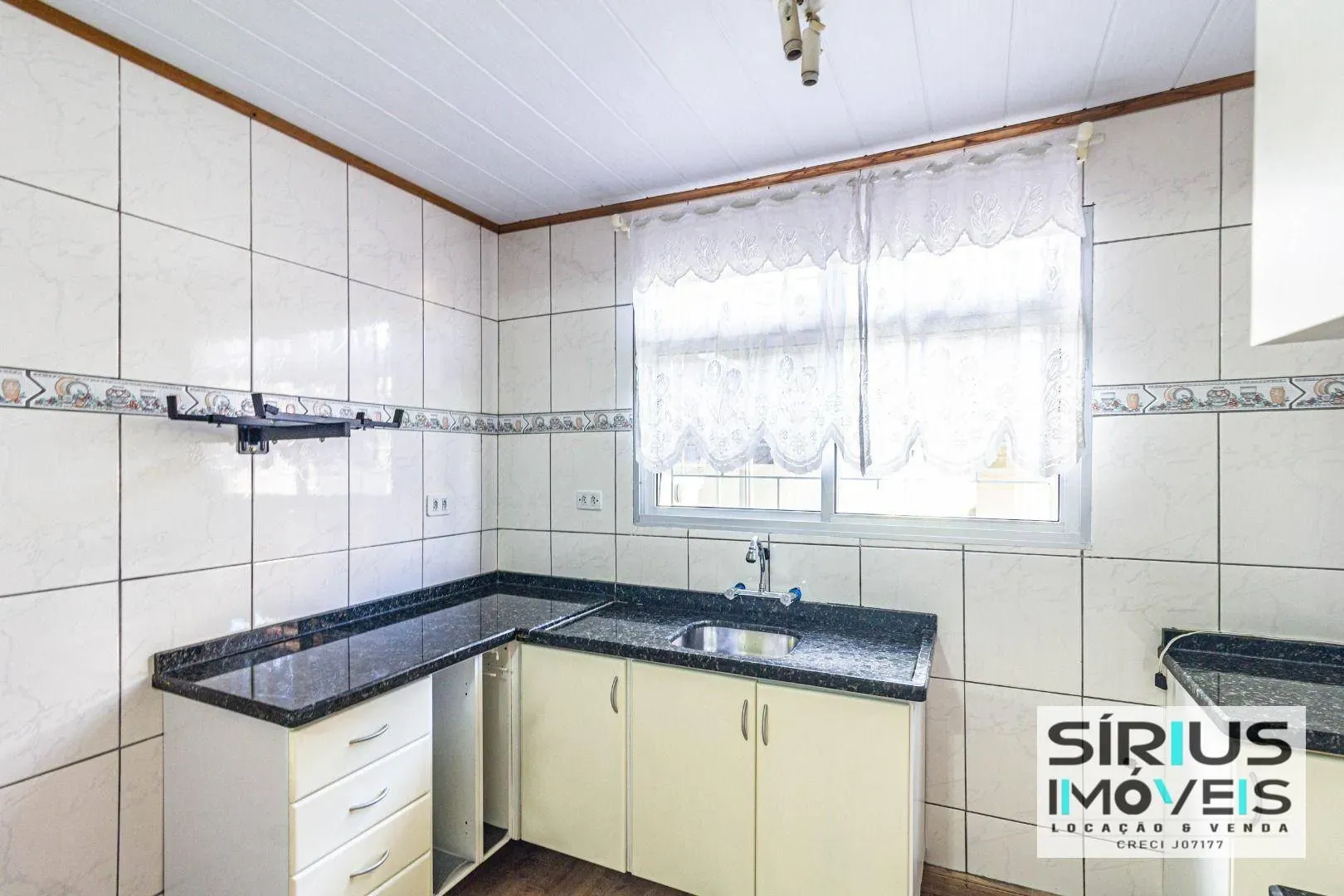 4-bedroom house with a garden in Curitiba — photo 14