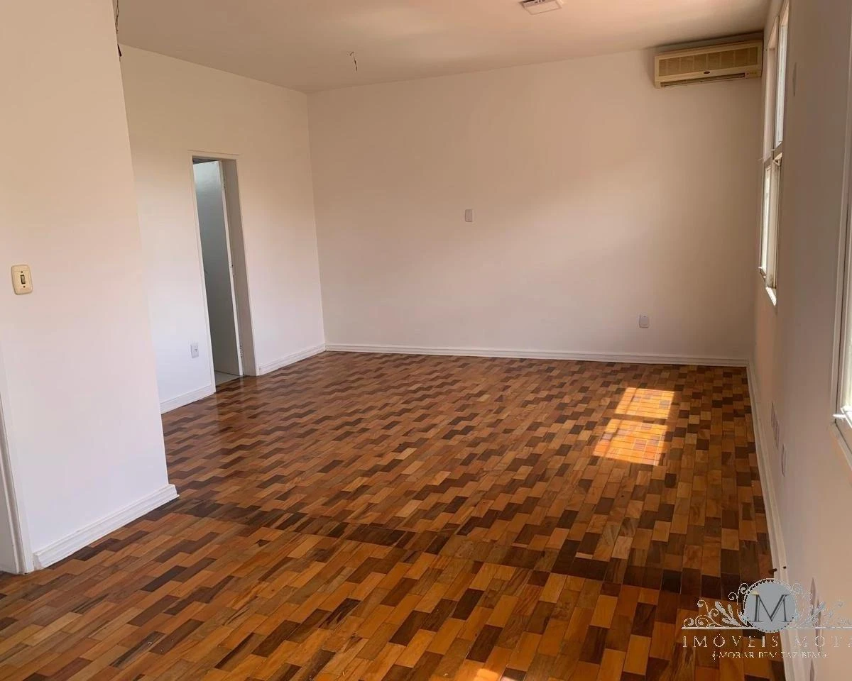 Casa de 273 m² con balcón gourmet y espacio de home office — photo 21