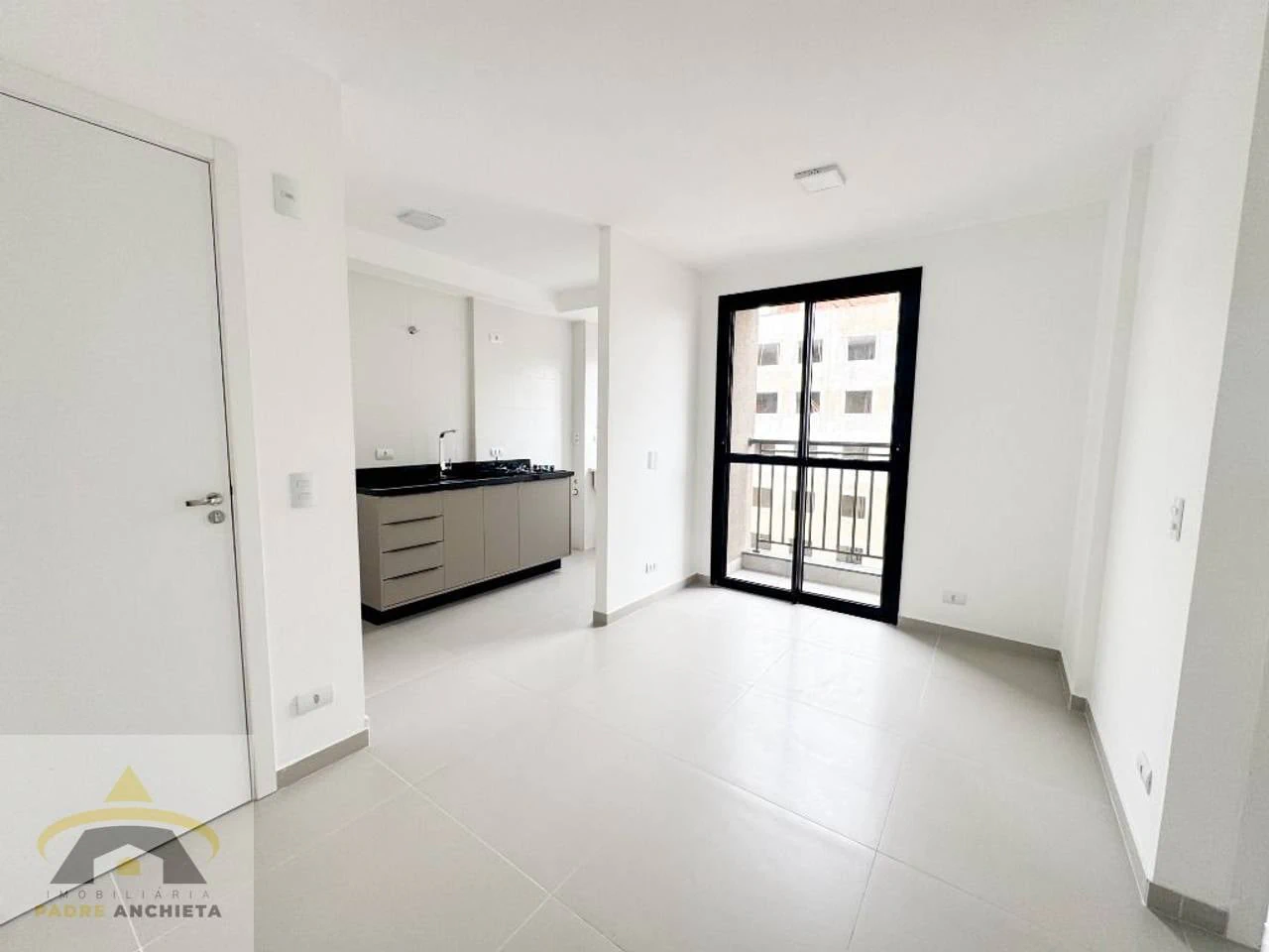 2-bedroom apartment with a home office in Curitiba — photo 3