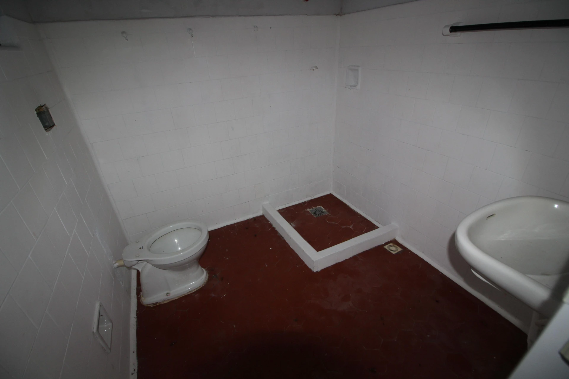 One-bedroom house with a garden — photo 16