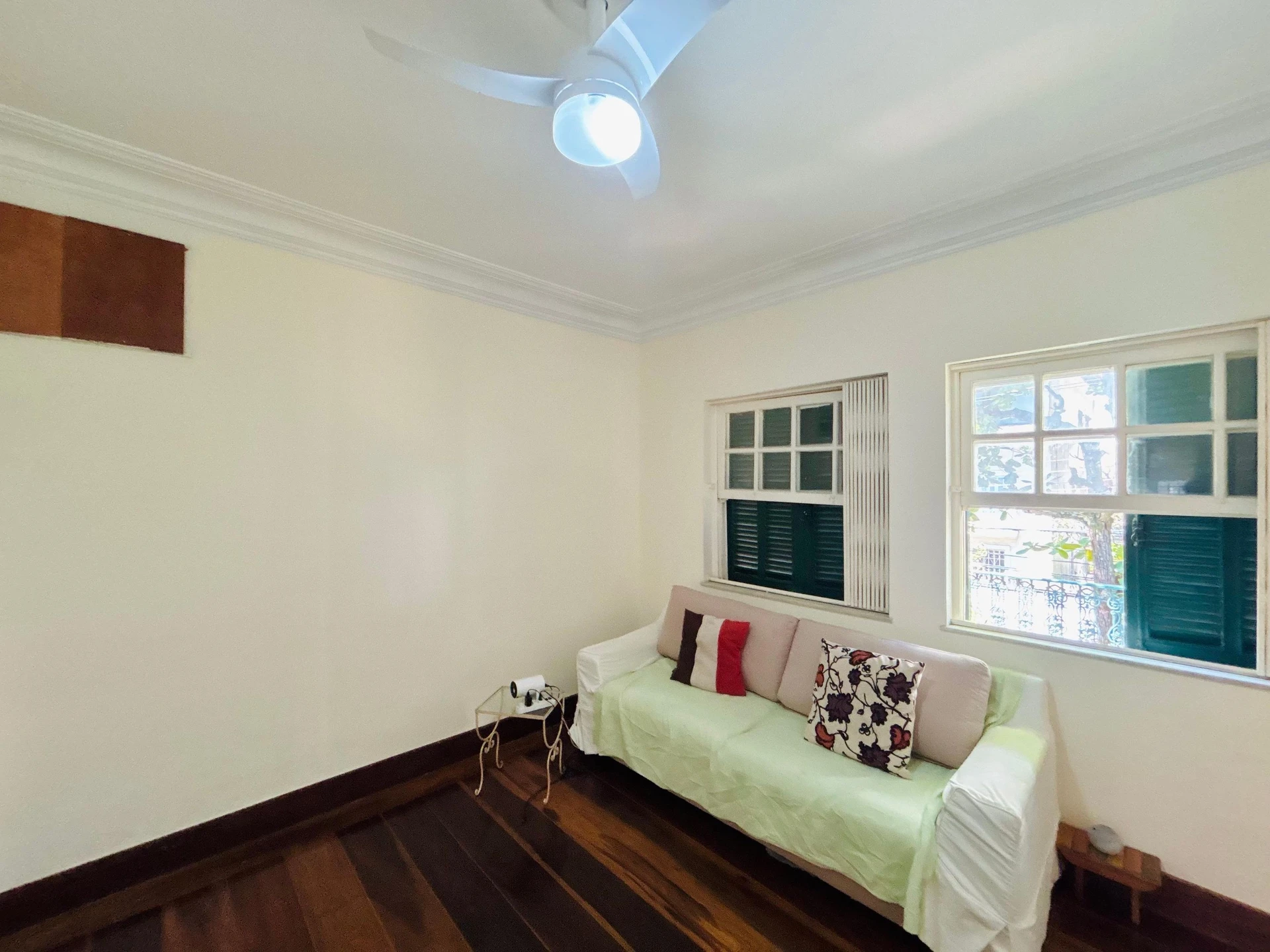 Furnished house, 380 m², with a grill on the balcony — photo 3