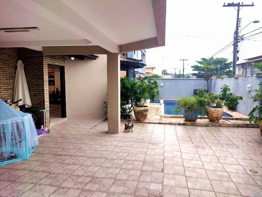 Дом с 5 спальнями, 6 ванными, 305 м² и 4 парковкой — photo 4