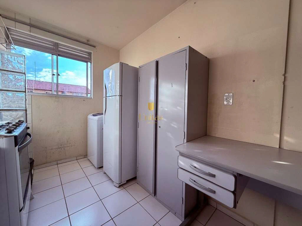 Apartamento com 2 quartos e cozinha fechada a gás — photo 3