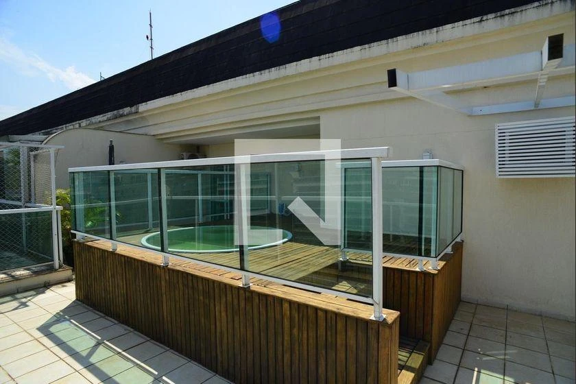 3-bedroom apartment in a building with a gym — photo 21