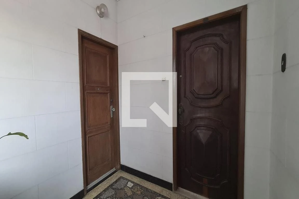 Квартира без меблів з 3 спальнями та балконом — photo 2