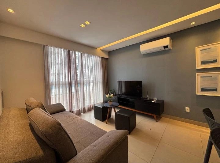Квартира з 2 спальнями, відкритою кухнею та 56 м²
