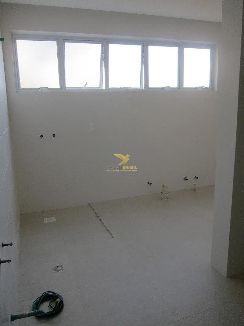 Дом с 3 спальнями-сьютами и 3 парковками 718 м² — photo 26