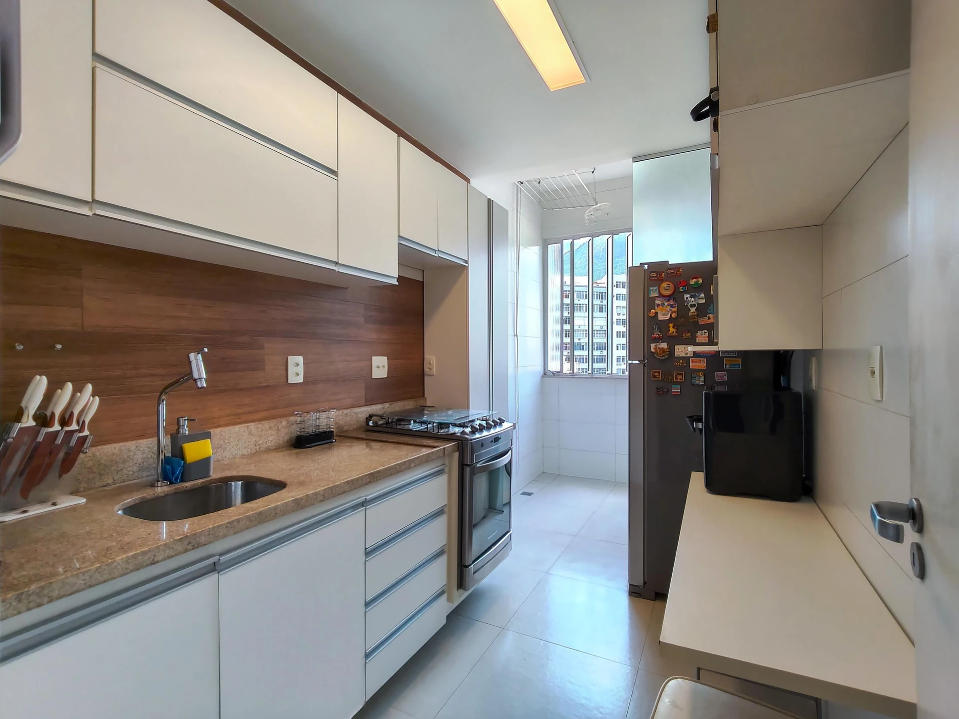 2-bedroom apartment with a mountain view in Rio de Janeiro — photo 2