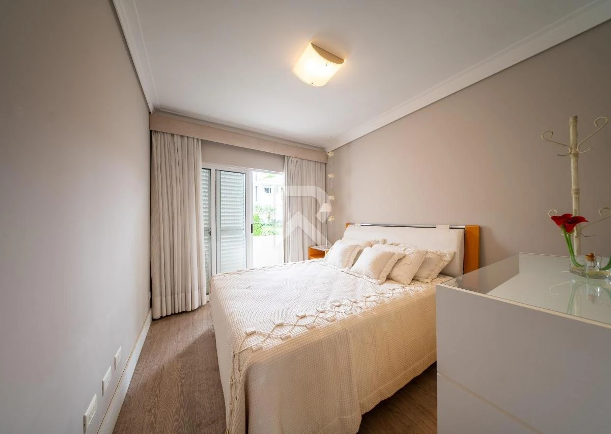Furnished house, 400 m², with a bathtub — photo 28