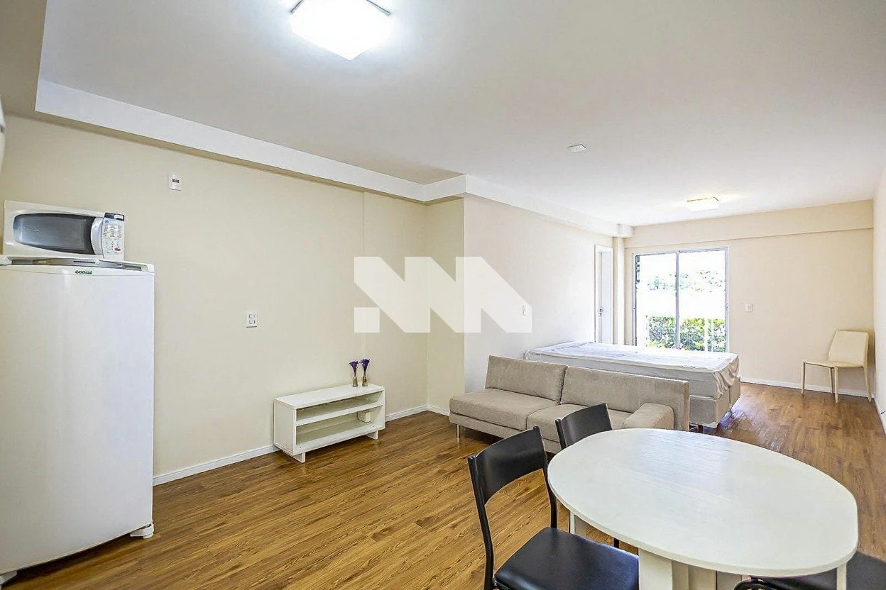 Furnished one-bedroom, 44 m² apartment in Curitiba