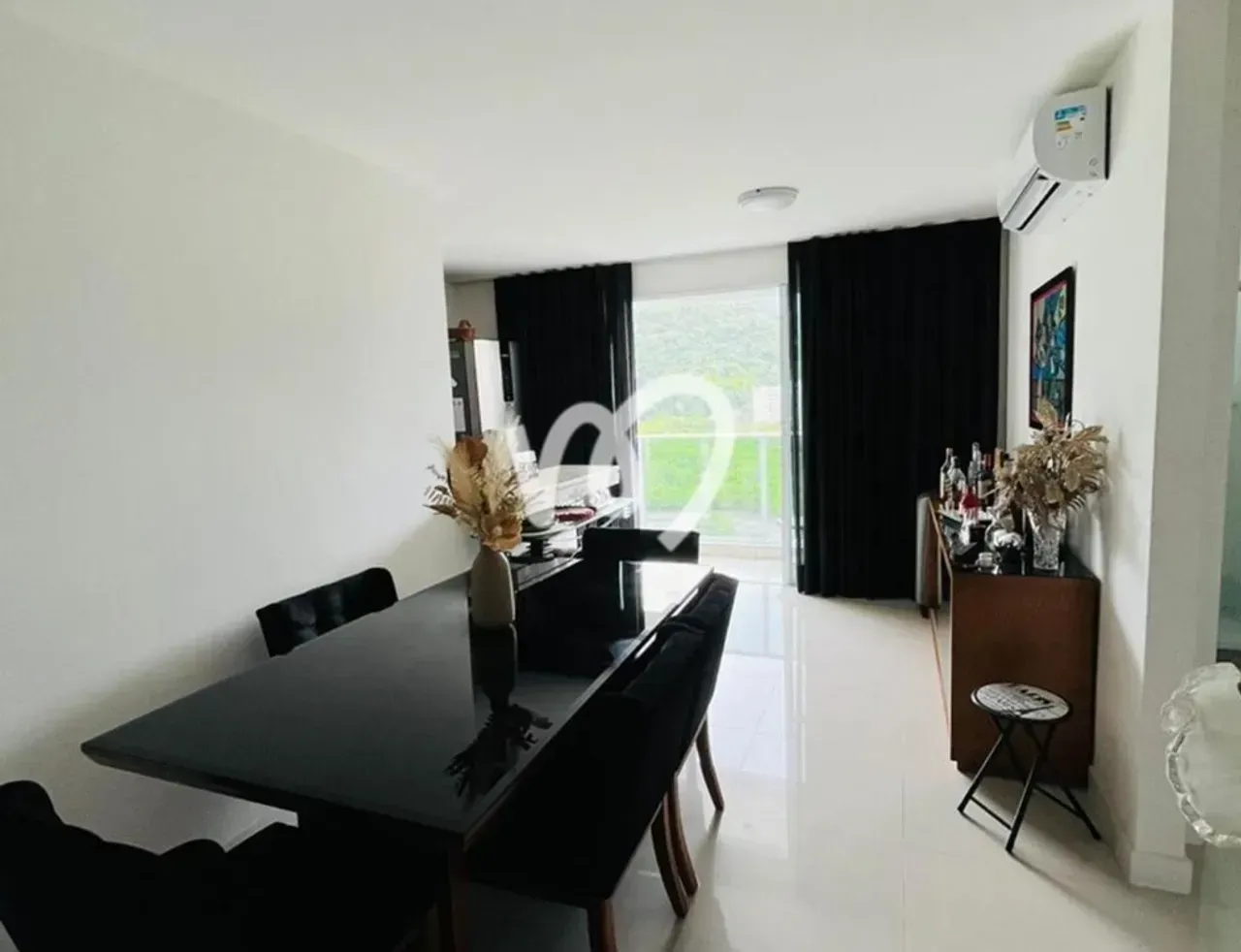 Furnished 2-bedroom apartment with open-plan kitchen — photo 12