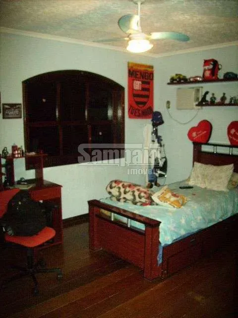 4-bedroom house with 2 bathrooms and a balcony grill — photo 27