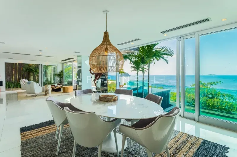 Furnished house with 5 bedrooms and open-plan kitchen — photo 36