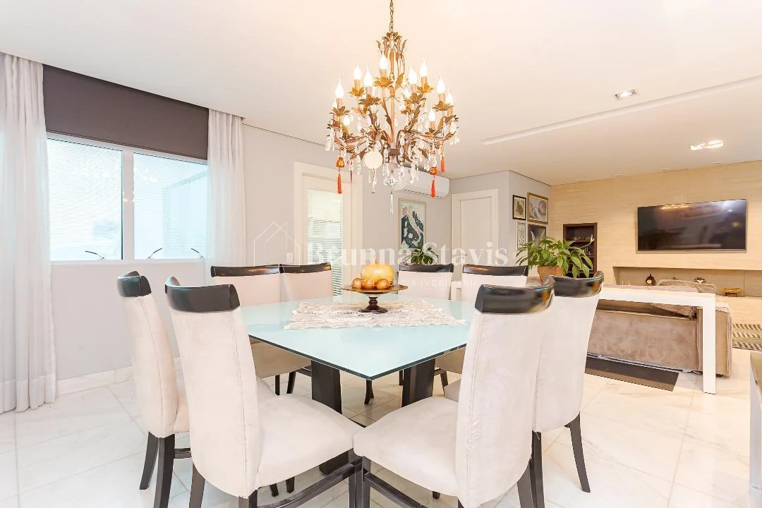 Furnished apartment of 379 m² with 3 en-suite suites — photo 49