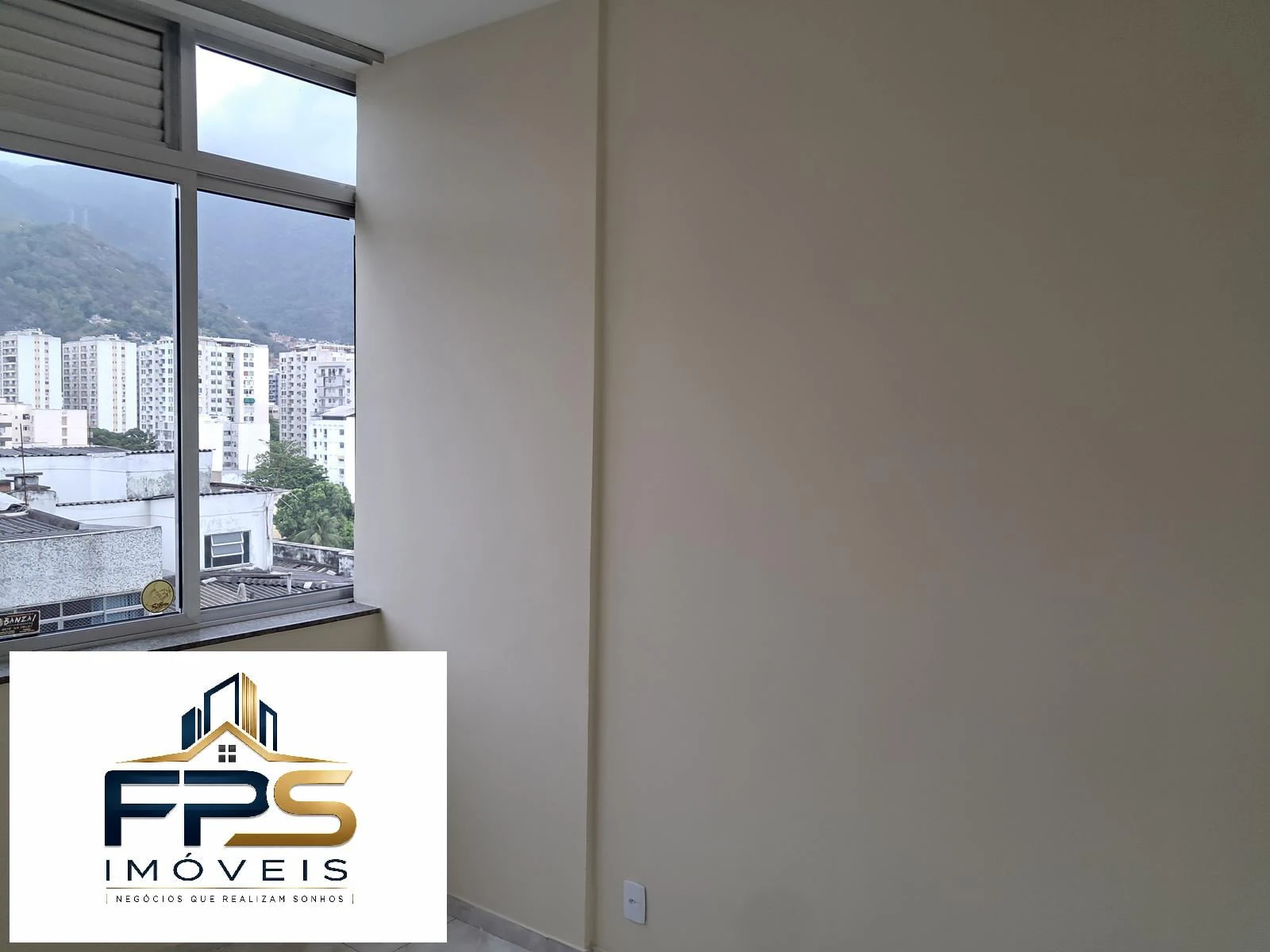 2-bedroom apartment with a separate kitchen — photo 11