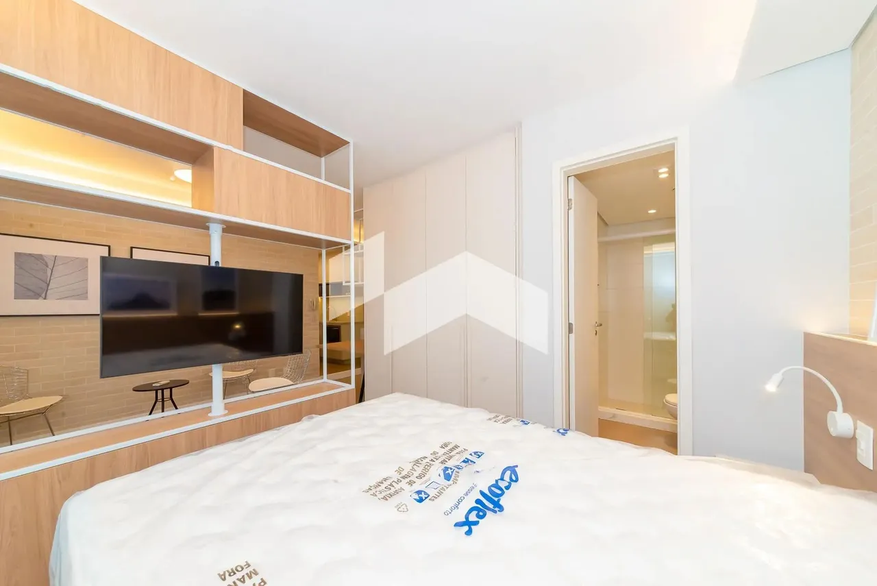 1-bedroom apartment with open-plan kitchen and 34 m² — photo 6
