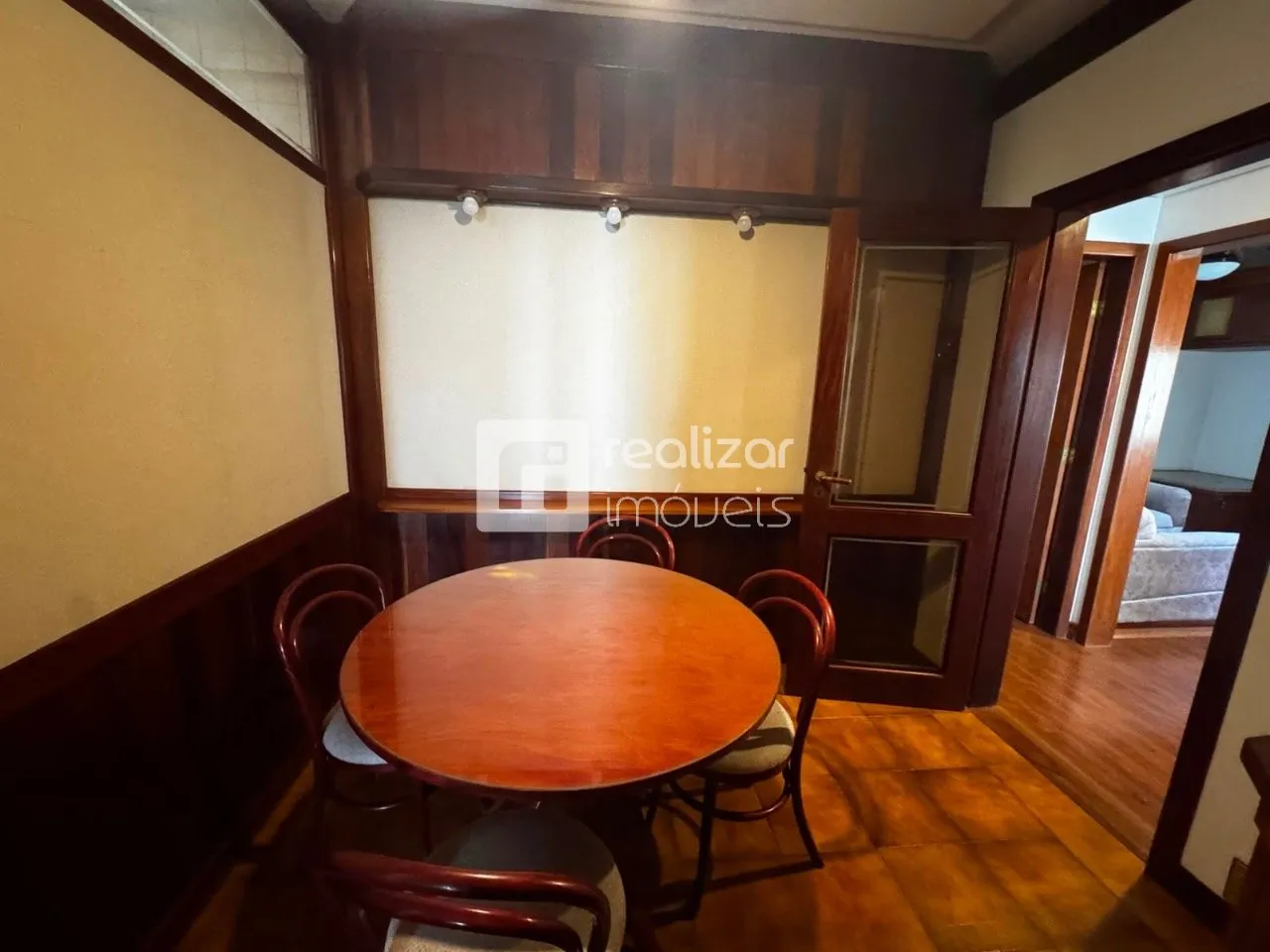 Apartamento de 290 m² com 4 dormitórios e varanda envidraçada — photo 28
