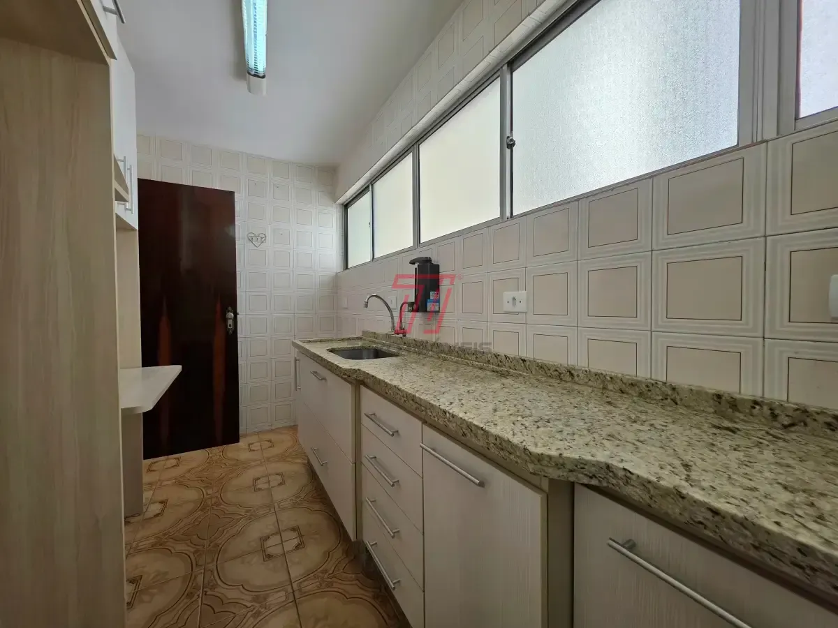 Rental apartment with 3 bedrooms and a balcony — photo 19